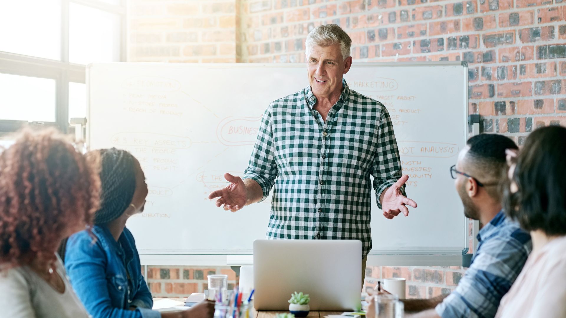 The Benefits of Hiring a Business Coach in Ontario for Small Businesses